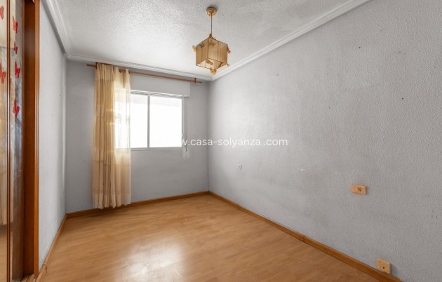 Resale - Apartment / flat - Torrevieja - Costa Blanca