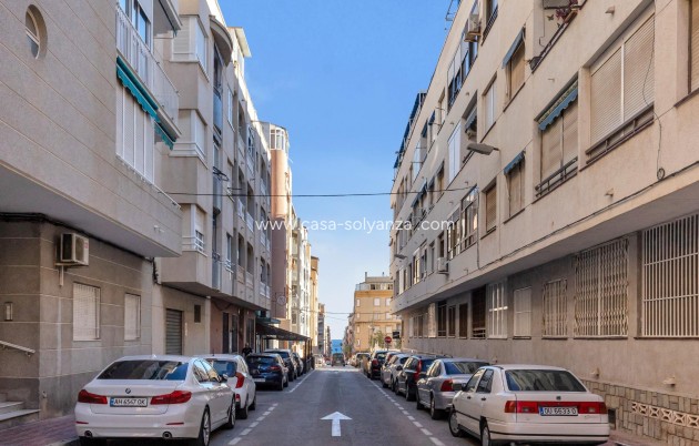 Resale - Apartment / flat - Torrevieja - Costa Blanca