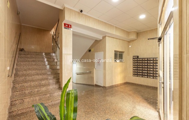 Resale - Apartment / flat - Torrevieja - Costa Blanca