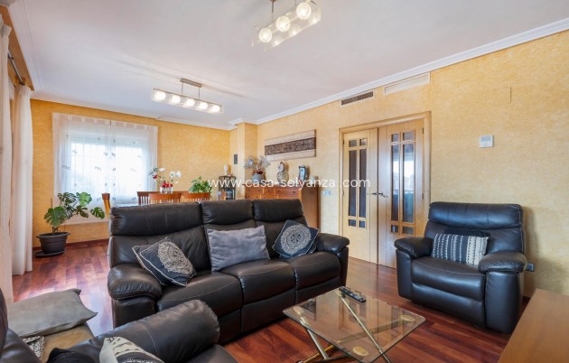 Resale - Villa - Torrevieja - Costa Blanca