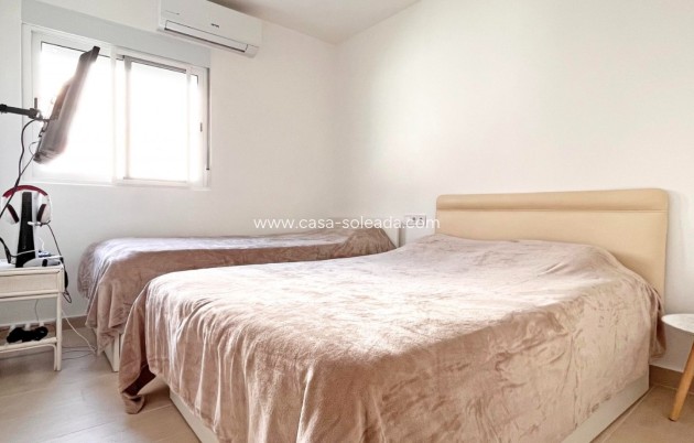 Wiederverkauf - Bungalow - Orihuela Costa - Costa Blanca