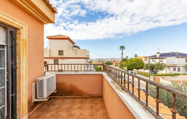 Resale - Villa - Torrevieja - Costa Blanca