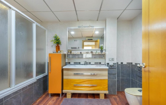 Resale - Villa - Torrevieja - Costa Blanca