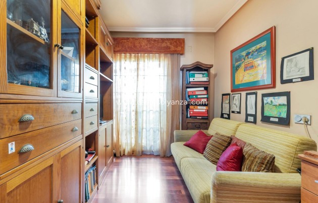 Resale - Villa - Torrevieja - Costa Blanca