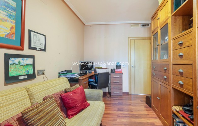 Resale - Villa - Torrevieja - Costa Blanca