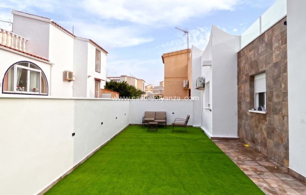 Wiederverkauf - Bungalow - Orihuela Costa - Costa Blanca