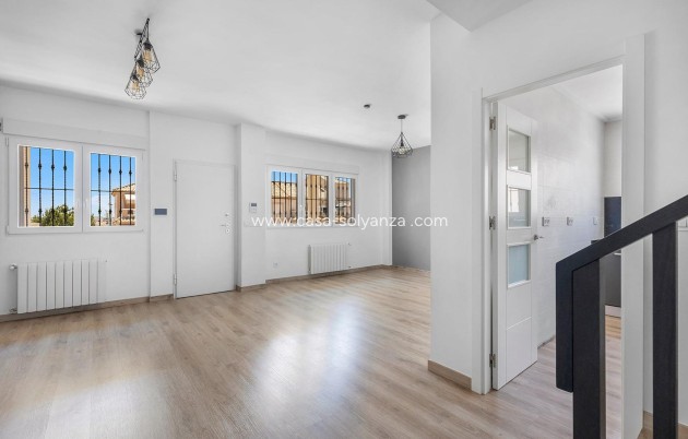 Resale - Villa - Torrevieja - Costa Blanca