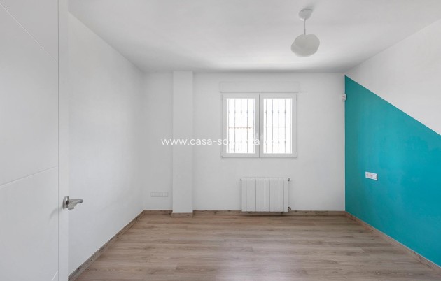 Resale - Villa - Torrevieja - Costa Blanca