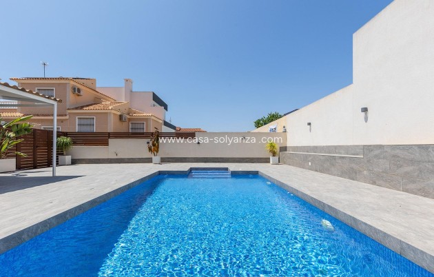 Resale - Villa - Torrevieja - Costa Blanca