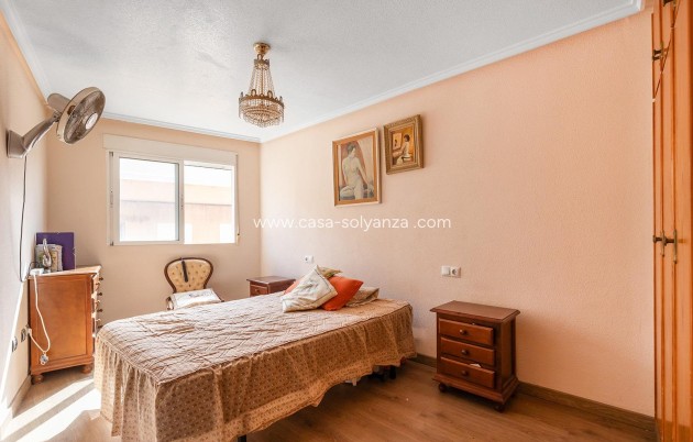 Resale - Apartment / flat - Torrevieja - Costa Blanca