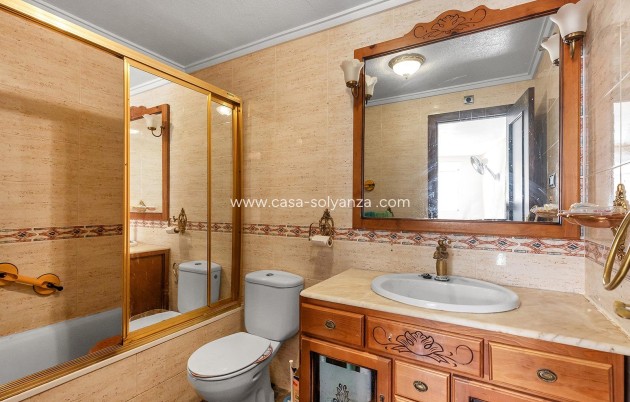 Resale - Apartment / flat - Torrevieja - Costa Blanca