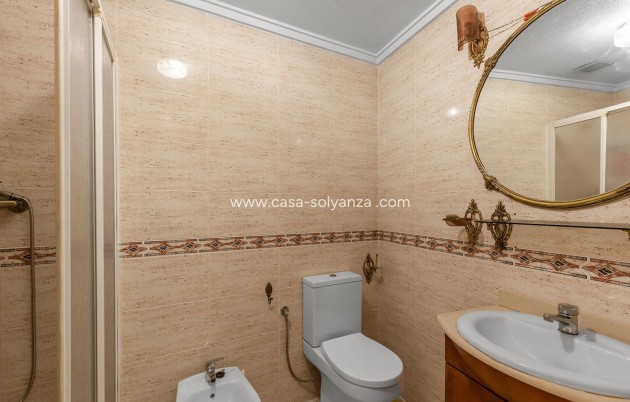 Resale - Apartment / flat - Torrevieja - Costa Blanca