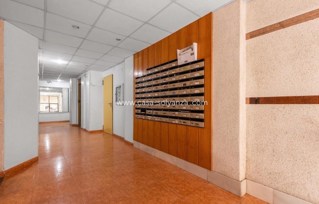 Resale - Apartment / flat - Torrevieja - Costa Blanca
