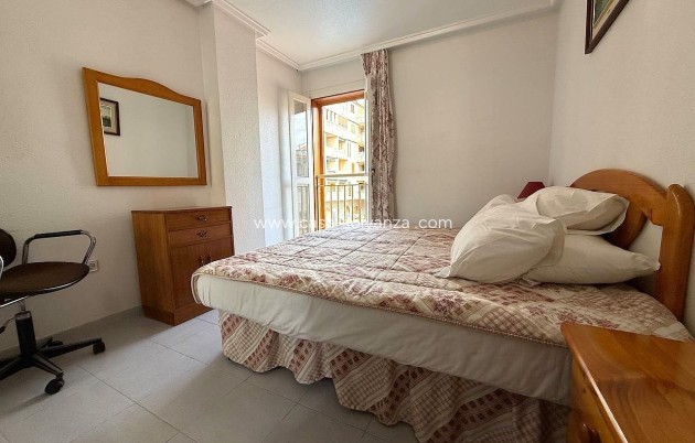 Resale - Apartment / flat - Torrevieja - Costa Blanca