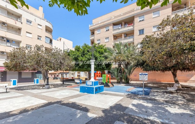 Resale - Apartment / flat - Torrevieja - Costa Blanca