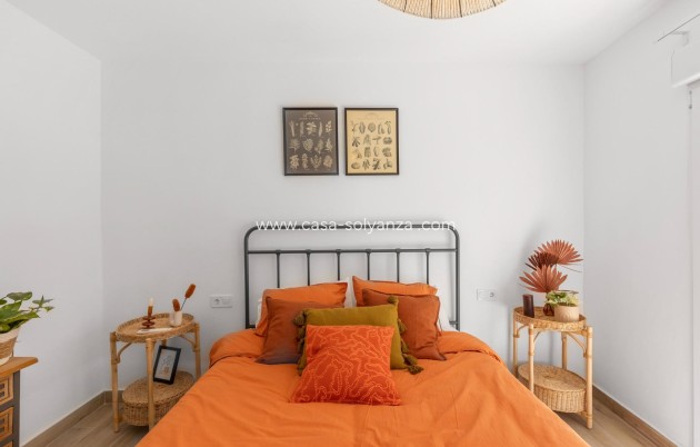 Resale - Apartment / flat - Torrevieja - Costa Blanca