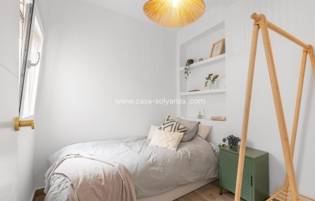 Resale - Apartment / flat - Torrevieja - Costa Blanca