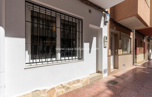 Resale - Apartment / flat - Torrevieja - Costa Blanca