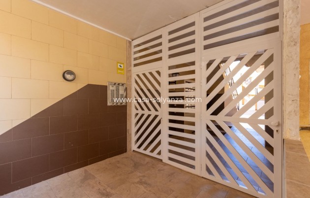 Resale - Apartment / flat - Torrevieja - Costa Blanca