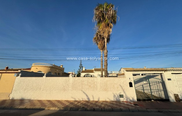 Resale - Villa - Torrevieja - Costa Blanca