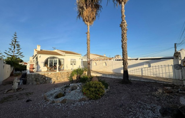 Resale - Villa - Torrevieja - Costa Blanca