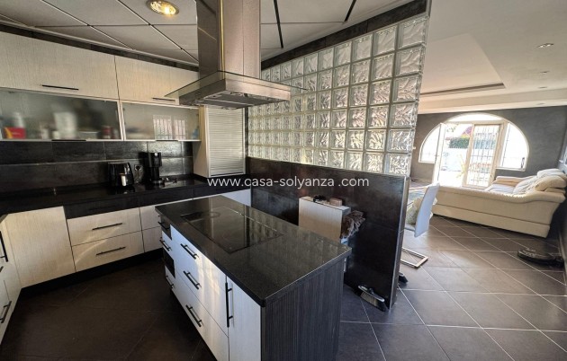 Resale - Villa - Torrevieja - Costa Blanca