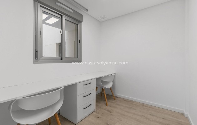 Resale - Apartment / flat - Orihuela Costa - Costa Blanca