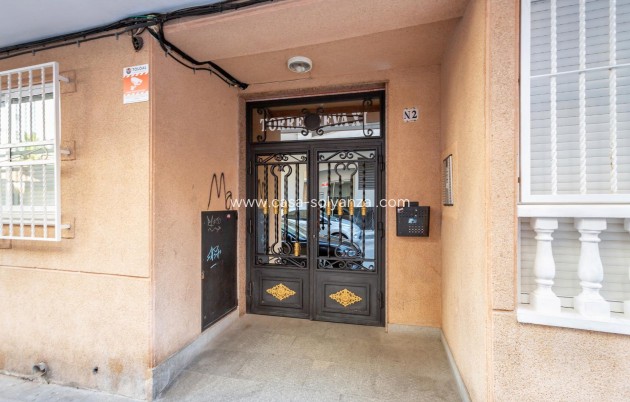 Resale - Apartment / flat - Torrevieja - Costa Blanca