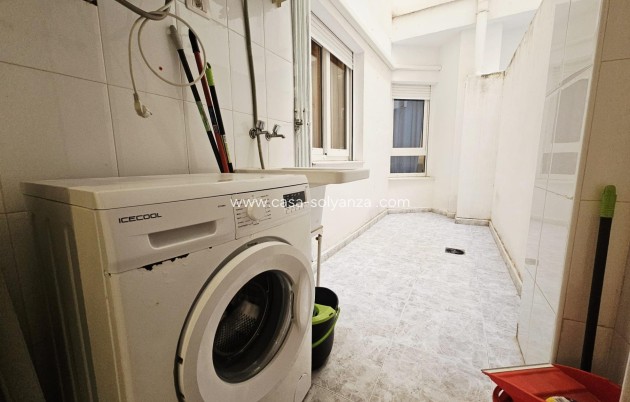 Resale - Apartment / flat - Torrevieja - Estacion Autobuses