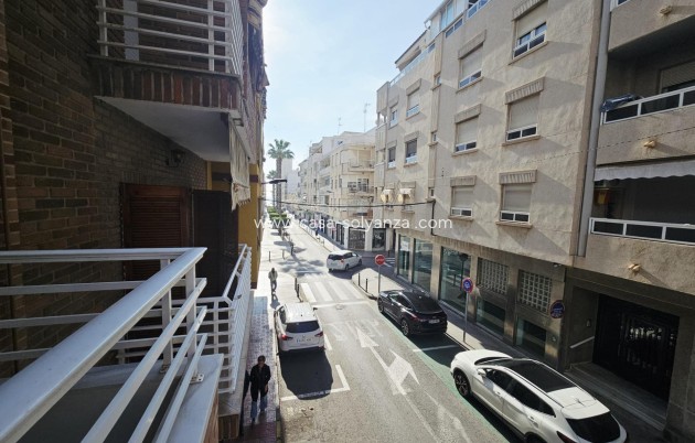 Resale - Apartment / flat - Torrevieja - Estacion Autobuses