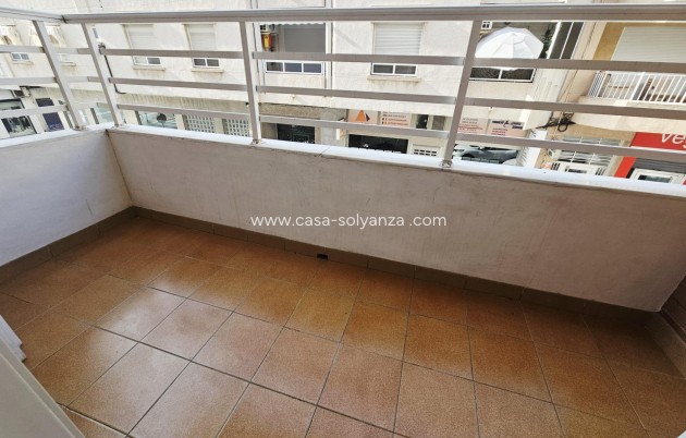 Resale - Apartment / flat - Torrevieja - Estacion Autobuses