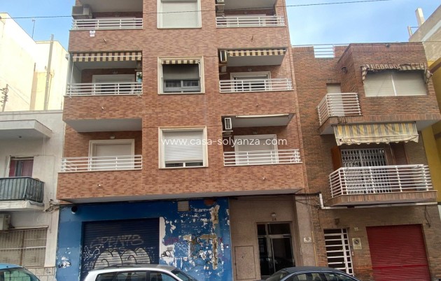 Resale - Apartment / flat - Torrevieja - Estacion Autobuses