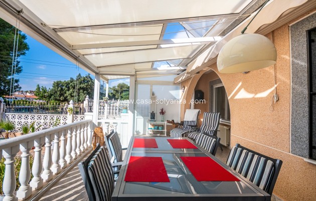 Resale - Villa - Torrevieja - Calas Blancas