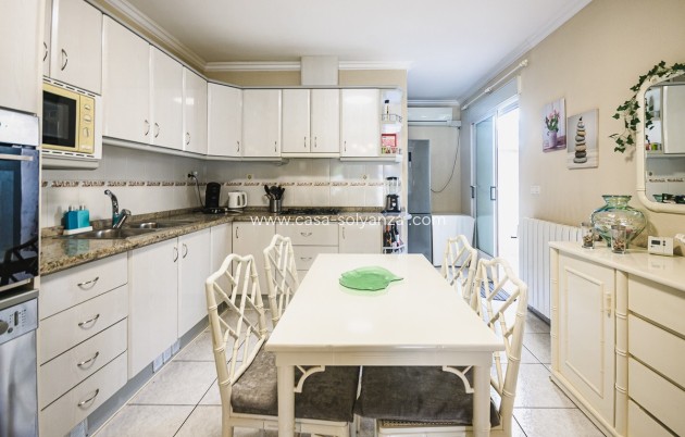 Resale - Villa - Torrevieja - Calas Blancas