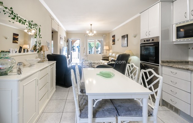 Resale - Villa - Torrevieja - Calas Blancas