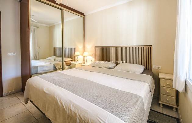 Resale - Villa - Torrevieja - Calas Blancas