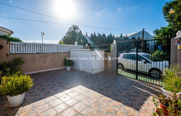 Resale - Villa - Torrevieja - Calas Blancas