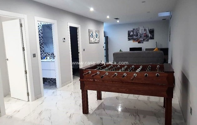 Resale - Villa - Orihuela Costa - Villamartín