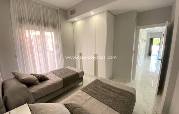 Resale - Villa - Orihuela Costa - Pau 26