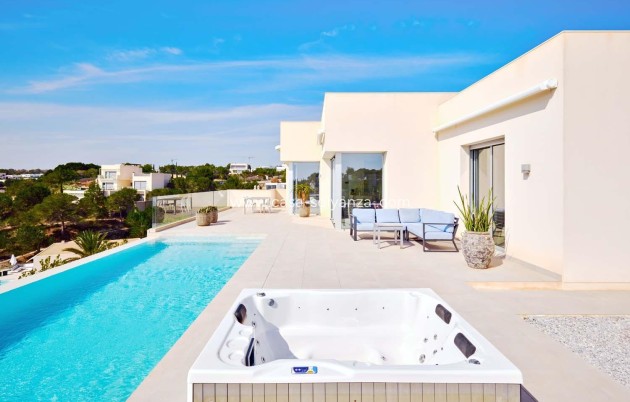 Resale - Villa - Orihuela - Las Colinas Golf Resort