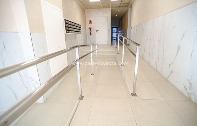 Revente - Appartement - Torrevieja - Calas Blancas