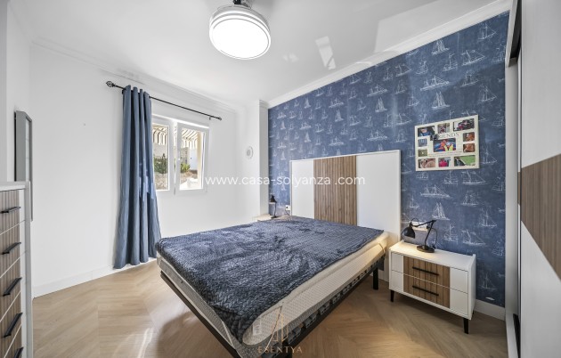 Resale - Villa - Torrevieja - Cabo cervera