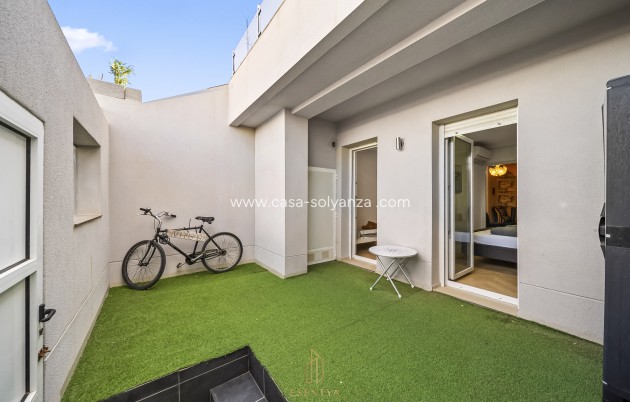 Resale - Villa - Torrevieja - Cabo cervera
