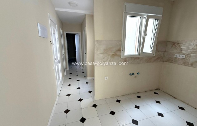 Reventa - Apartamento / piso - Torrevieja - Center
