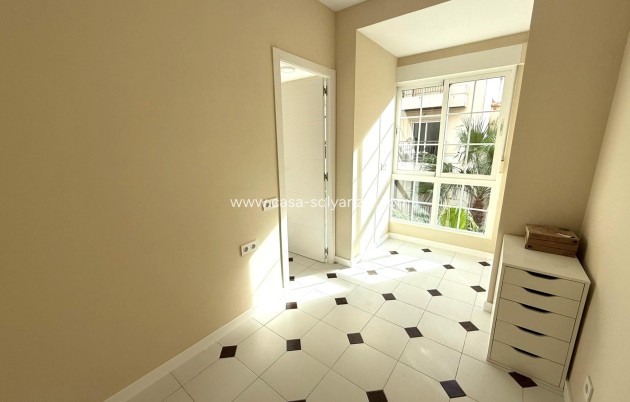 Reventa - Apartamento / piso - Torrevieja - Center