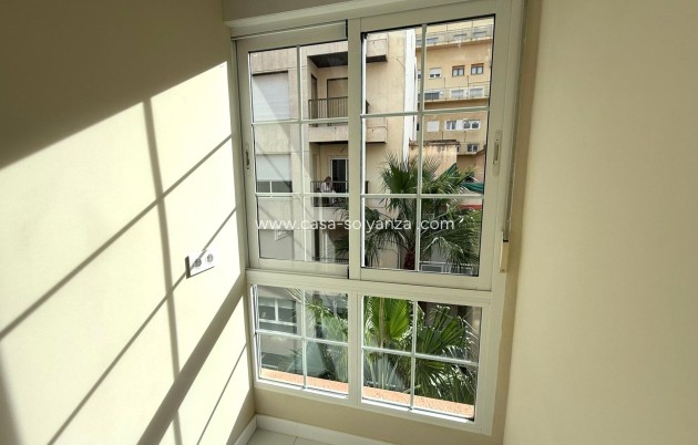 Reventa - Apartamento / piso - Torrevieja - Center