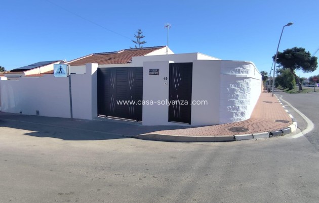Resale - Villa - Torrevieja - Los Balcones
