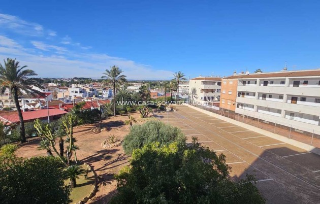 Resale - Apartment / flat - Mil Palmeras - Costa Blanca