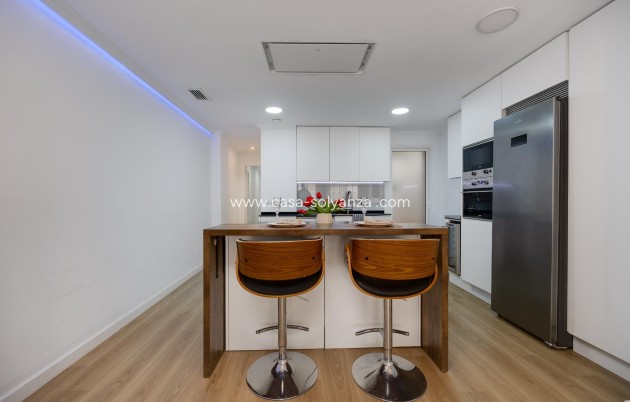 Revente - Appartement - Torrevieja - Center