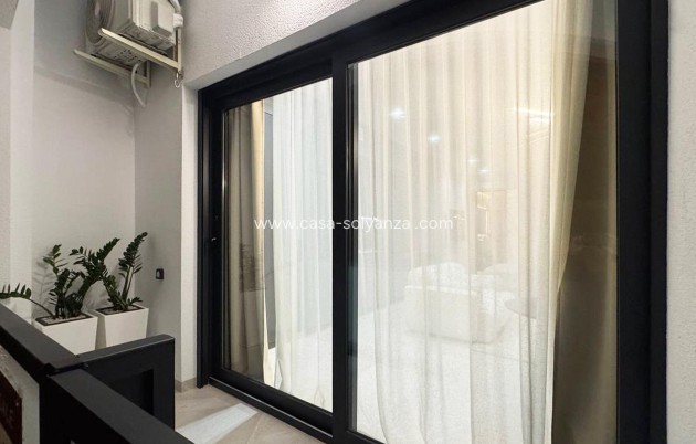 Wiederverkauf - Wohnung - Torrevieja - Playa de los Locos